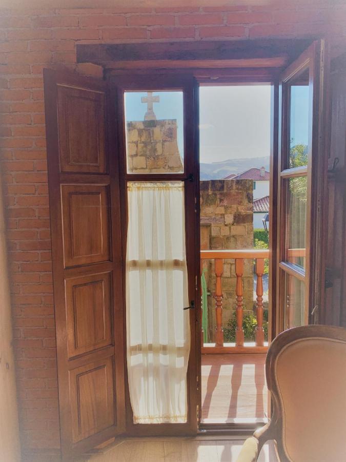 Posada La Torre De La Quintana Liendo Exteriör bild