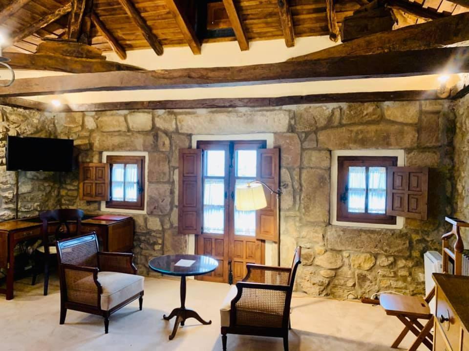 Posada La Torre De La Quintana Liendo Exteriör bild